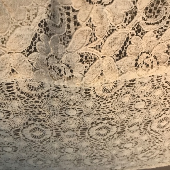 Maeve 6 Lace & Solid Blouse -> Maeve 6 Lace & Solid Blouse - Picture 6 of 6